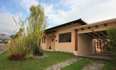 RESIDENCIA DE LUJO TOTALMENTE AMOBLADA EN PAKAKUNA: UN PARAÍSO EXCLUSIVO ENTRE NATURALEZA Y COMODIDAD