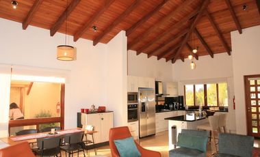 RESIDENCIA DE LUJO TOTALMENTE AMOBLADA EN PAKAKUNA: UN PARAÍSO EXCLUSIVO ENTRE NATURALEZA Y COMODIDAD