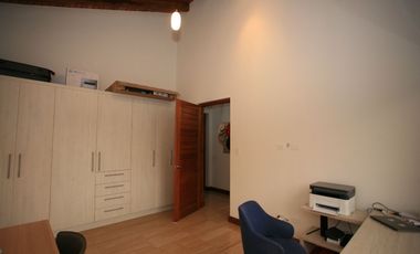 RESIDENCIA DE LUJO TOTALMENTE AMOBLADA EN PAKAKUNA: UN PARAÍSO EXCLUSIVO ENTRE NATURALEZA Y COMODIDAD
