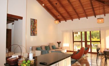 RESIDENCIA DE LUJO TOTALMENTE AMOBLADA EN PAKAKUNA: UN PARAÍSO EXCLUSIVO ENTRE NATURALEZA Y COMODIDAD