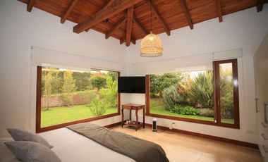 RESIDENCIA DE LUJO TOTALMENTE AMOBLADA EN PAKAKUNA: UN PARAÍSO EXCLUSIVO ENTRE NATURALEZA Y COMODIDAD