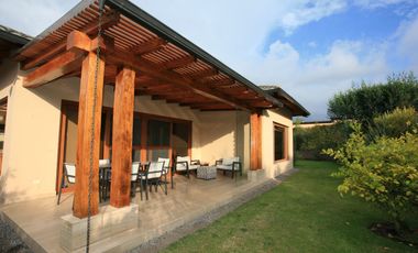 RESIDENCIA DE LUJO TOTALMENTE AMOBLADA EN PAKAKUNA: UN PARAÍSO EXCLUSIVO ENTRE NATURALEZA Y COMODIDAD