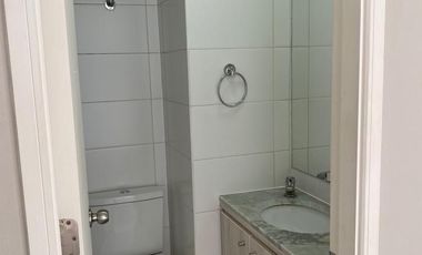 VENDE Departamento 1D,1B metro Santa Ana