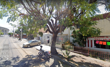 VENDO CASA EN COL. INDEPENDENCIA-GDL