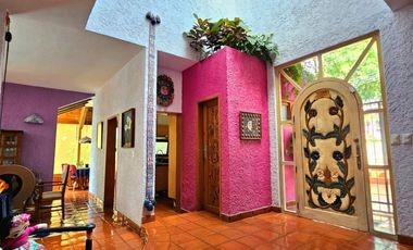 LAS CAÑADAS CASA EN VENTA CON PROYECTO ÚNICO Y HERMOSO JARDÍN