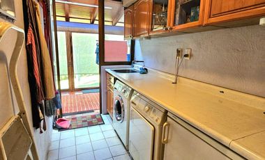 LAS CAÑADAS CASA EN VENTA CON PROYECTO ÚNICO Y HERMOSO JARDÍN