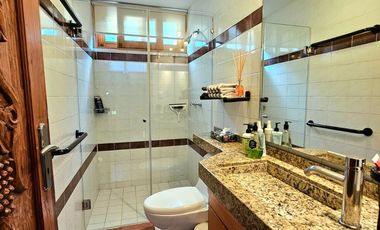 LAS CAÑADAS CASA EN VENTA CON PROYECTO ÚNICO Y HERMOSO JARDÍN