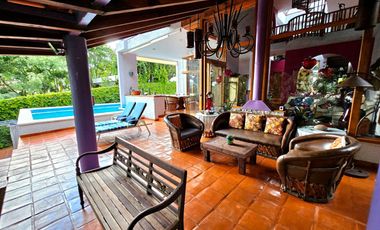 LAS CAÑADAS CASA EN VENTA CON PROYECTO ÚNICO Y HERMOSO JARDÍN