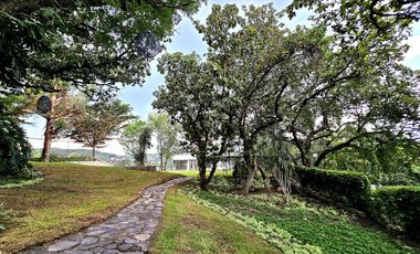 LAS CAÑADAS CASA EN VENTA CON PROYECTO ÚNICO Y HERMOSO JARDÍN