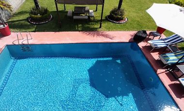 Xochitepec Morelos Casa en Venta con gran jardín y alberca