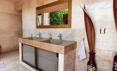 Xochitepec Morelos Casa en Venta con gran jardín y alberca