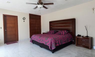 Xochitepec Morelos Casa en Venta con gran jardín y alberca