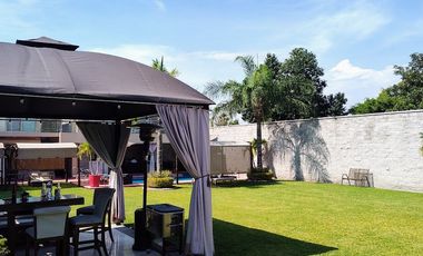 Xochitepec Morelos Casa en Venta con gran jardín y alberca