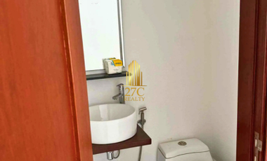 Semi-Furnished Townhouse for Sale in Mahogany Place 3, Taguig