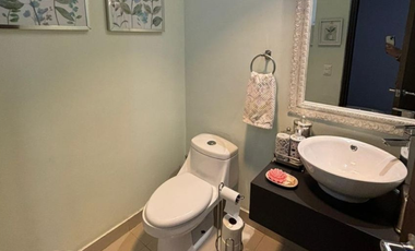 En VENTA Casa Moderna Ubicación Privilegiada. Fracc. Veneros Residencial