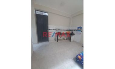 Casa Comercial Con Sotano