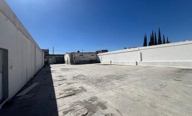 Propiedad con 2 frentes, Privada 14 Oriente esquina 44 Norte