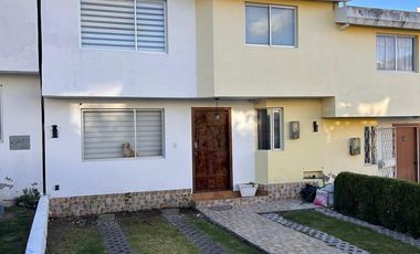 COMODA CASA EN SECTOR EXCELENTE TUMBACO