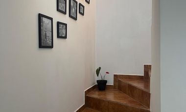 COMODA CASA EN SECTOR EXCELENTE TUMBACO