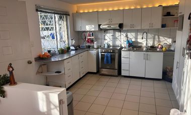 COMODA CASA EN SECTOR EXCELENTE TUMBACO