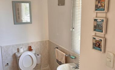 COMODA CASA EN SECTOR EXCELENTE TUMBACO