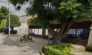 CASA EN CIUDAD SATÉLITE, NAUCALPAN DE JUÁREZ, EDO de MÉX.