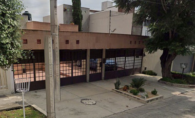 CASA EN CIUDAD SATÉLITE, NAUCALPAN DE JUÁREZ, EDO de MÉX.