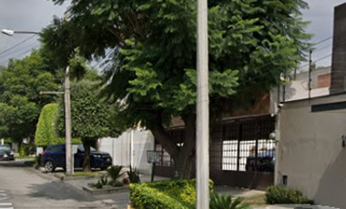 CASA EN CIUDAD SATÉLITE, NAUCALPAN DE JUÁREZ, EDO de MÉX.