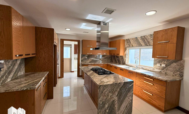 HERMOSA RESIDENCIA EN LOMAS DE SAN CHARBEL