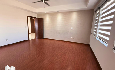 HERMOSA RESIDENCIA EN LOMAS DE SAN CHARBEL