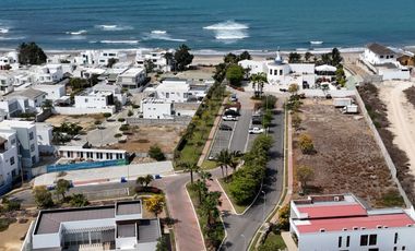 Urbanización Marenostro, se vende amplio terreno de 638.56 m² (6873.40 sq ft)