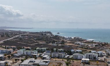 Urbanización Marenostro, se vende amplio terreno de 638.56 m² (6873.40 sq ft)