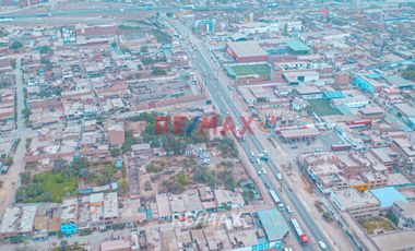 ¡Oportunidad Única! Venta De Grifo Ubicado Estrategicamente En Esquina En Plena Av. Néstor Gambeta De 4400 M2