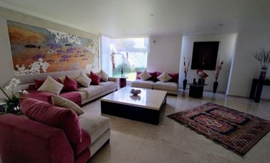 MARAVILLOSA RESIDENCIA EN VENTA EN EXCLUSIVO CONDOMINIO EN LA PARTE BAJA DE SAN JERÓNIMO