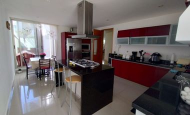 MARAVILLOSA RESIDENCIA EN VENTA EN EXCLUSIVO CONDOMINIO EN LA PARTE BAJA DE SAN JERÓNIMO
