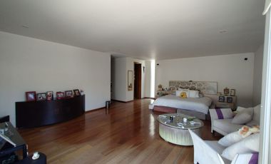 MARAVILLOSA RESIDENCIA EN VENTA EN EXCLUSIVO CONDOMINIO EN LA PARTE BAJA DE SAN JERÓNIMO