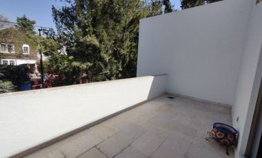 MARAVILLOSA RESIDENCIA EN VENTA EN EXCLUSIVO CONDOMINIO EN LA PARTE BAJA DE SAN JERÓNIMO