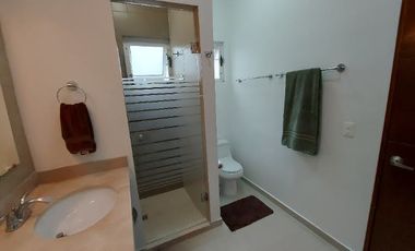 Casa en RENTA en Cumbres Élite 8º sector