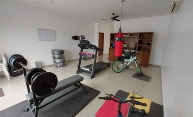 Casa en RENTA en Cumbres Élite 8º sector