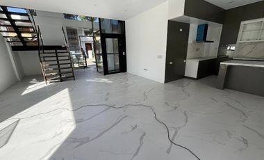 FOR SALE: 7BR ALABANG HILLSBOROUGH