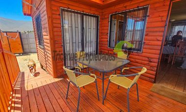 Venta de Sitio de 220 m2 con cabaña amoblada. Guanaqueros, Coquimbo. $47 millones