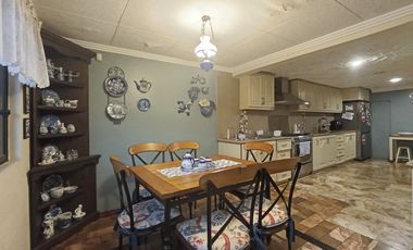 CASA EN VENTA  O CAMBIO POR DEPARTAMENTO, EN ZONA ESTRATEGICA DE CUENCA,  EL BATAN