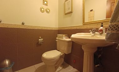 CASA EN VENTA  O CAMBIO POR DEPARTAMENTO, EN ZONA ESTRATEGICA DE CUENCA,  EL BATAN