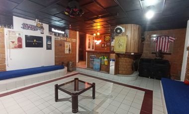 CASA EN VENTA  O CAMBIO POR DEPARTAMENTO, EN ZONA ESTRATEGICA DE CUENCA,  EL BATAN