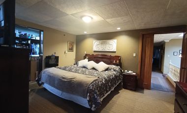 CASA EN VENTA  O CAMBIO POR DEPARTAMENTO, EN ZONA ESTRATEGICA DE CUENCA,  EL BATAN