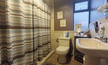 CASA EN VENTA  O CAMBIO POR DEPARTAMENTO, EN ZONA ESTRATEGICA DE CUENCA,  EL BATAN