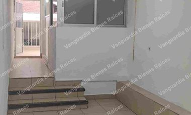 Casa en renta en Maravillas Cuernavaca.  Como negocio, oficinas, farmacias, etc. Uso de suelo comercial.