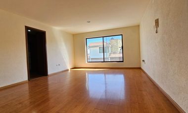 Casa en renta en jardines de zavaleta