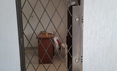 SE ARRIENDA LOCAL COMERCIAL CALLE 18 # 32-21