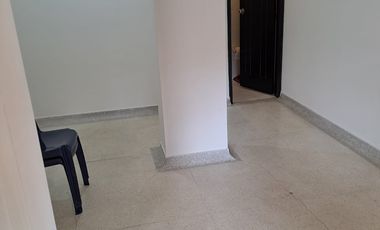 SE ARRIENDA LOCAL COMERCIAL CALLE 18 # 32-21